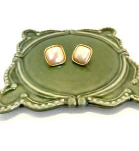 CLASSIC Napier Rounded Square Faux Pearl Gold Tone Costume Pierced Earrings Vtg