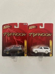 Johnny Lightning GMC Typhoon BLK Release 18/WHITE LIGHTNING CHASE - Picture 1 of 3