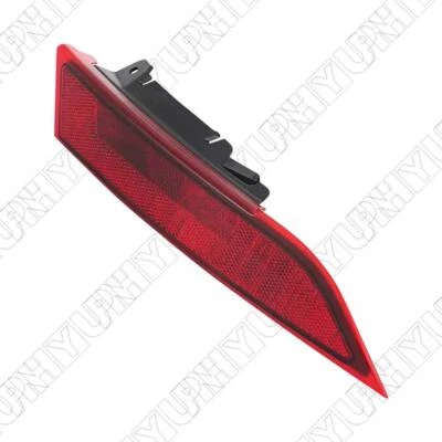 1 x Right Side Rear Bumper Fog Light LR082083 For Land Rover Discovery 2017-2020 - Image 1 of 4