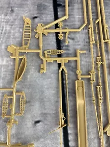 Piezas de plástico modelo de barco (hhh) - Imagen 1 de 4