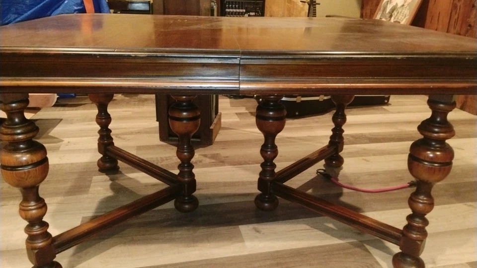 1926 Berkey And Gay Dinning Set. - Image 1 of 4