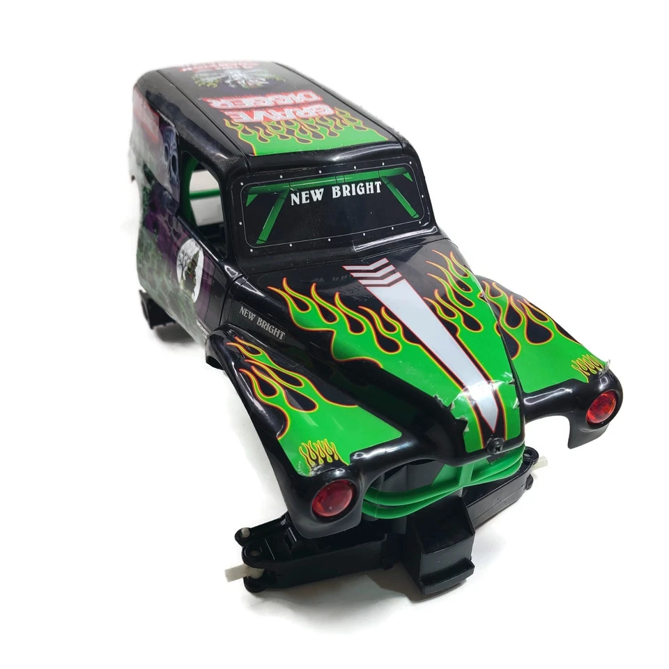 [PARTS / REPAIR] Grave Digger New Bright RC 15" Replacement Body Shell and Frame - Image 1 of 4