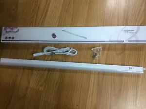 623mm LED CUCINA SOTTO ARMADIO ARMADIO STRISCIA COLLEGAMENTO LUCE BIANCO FREDDO T5 3K-6K - Foto 1 di 3