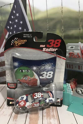 Coche 1:64 Diecast 2006 Elliott Sadler verde M&M Daytona 4 de julio Ford Mini capó Foto 1 de 4