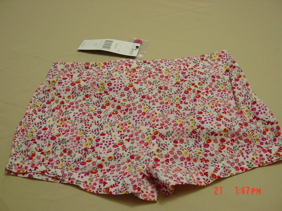 Pantalones Cortos Florales Junior Para Mujer Miley Cyrus Max Azria EXTRA DELGADOS Foto 1 de 3