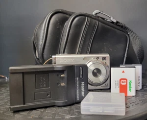 Sony Cyber-shot DSC-W80 7.2MP Digital Camera with Case Charger & 2 Batteries - Picture 1 of 10