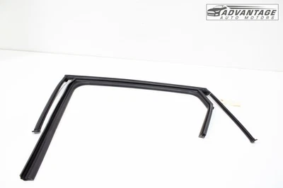 Hyundai Santa Fe 2019-2020 puerta trasera izquierda ventana cristal canal de funcionamiento OEM Foto 1 de 4