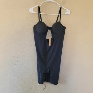 Skims schwarzer tief ausgeschnittener Shapewear mittlerer Oberschenkel Body Größe XL Bügel neu mit Etikett - Bild 1 von 4
