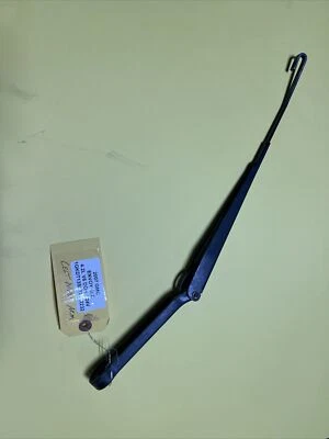 2002-2007 GMC ENVOY LEFT DRIVER SIDE WINDSHIELD WIPER ARM OEM a91 - Image 1 of 3