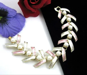 JUDY LEE Faux Pearl Pink and White Enamel Ribbon Bracelet Vintage Goldtone 7" - Picture 1 of 12