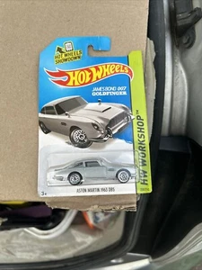 2014 Hot Wheels #200 HW Workshop-James Bond ASTON MARTIN 1963 DB5 Silver Variant - Picture 1 of 2