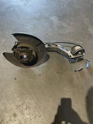 06-08 BMW Z4M E46 M3 Suspensión trasera derecha Brazo de arrastre Eje Buje de nudillo OEM Foto 1 de 4