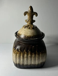 Cookie Jar Ceramic Stoneware Brown and Cream  Glaze Farm House Fleur de lis - Picture 1 of 9