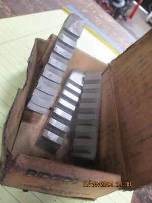 RIDGID 32412 REAR CENTING JAWS 1224 - Image 1 of 4