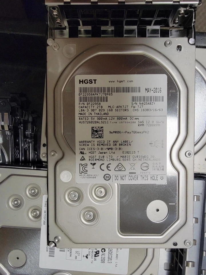HGST HUS726020ALS211 3.5" 2TB SAS 12Gb/s 7200RPM Server Hard Drive 0F22958 - Image 1 of 1
