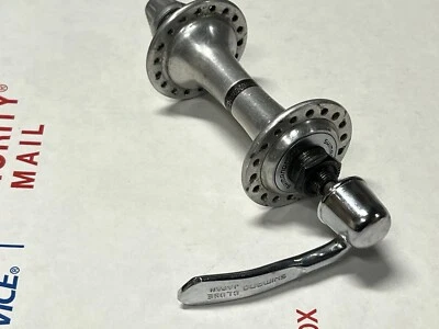 VINTAGE SHIMANO 600 HB-6207 36H 100 x 9 MM FRONT HUB & SKEWER - Image 1 of 4