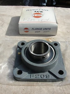 (4) UCF209-28 Solid Base Pillow Block Flange Mounted Bearing 1-3/4" Bore 4 Bolt. - Picture 1 of 11