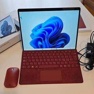 Microsoft Surface Pro 8 + Tastiera + Mouse originali - I5-1135G7 8GB 256GB USATO - Foto 1 di 3