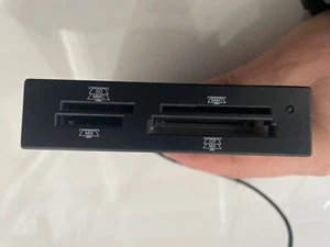 6 in 1 MEMORY CARD READER PER PC FISSO LETTORE INTERNO SD/MMC MS SMC CF/MD - Foto 1 di 3