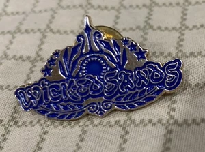 Wicked Sands Lapel Pin Hat Pin Glass Collector Pin - Brand New - Picture 1 of 8
