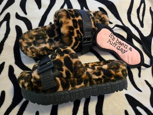 UGG Fluffita Panther/Animal/Leopard/Cheetah Print Plateau Slipper/Sandale/Pantolette - Bild 1 von 17