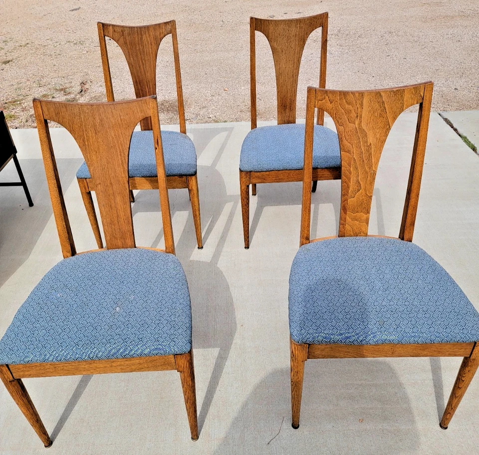 Sillas de comedor Broyhill Brasilia Mid Century de madera maciza - Juego de 4 Foto 1 de 4