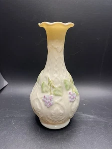 Belleek Blumen Traube Knospe Vase - Bild 1 von 4