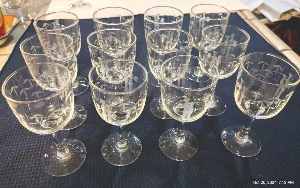 Conjunto de 12 cordiais de cristal cortados de bambu vintage da Sasaki. MCM - Imagem 1 de 4