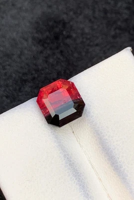 Stunning bi-color 4.30 carats Tourmaline from Afghanistan  loose gemstone - Image 1 of 4