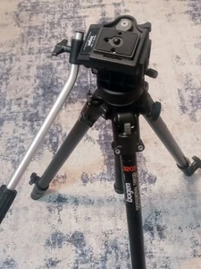 Manfrotto / Bogen 3205 Adjustable Professional Tripod w/ 3160 Pan/Tilt Head - Picture 1 of 4
