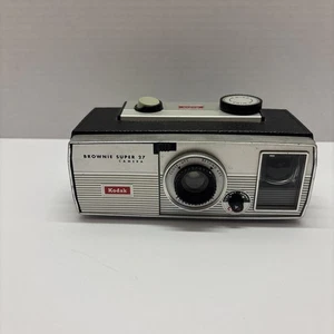 CÁMARA KODAK BROWNIE SUPER 27 VINTAGE AÑOS 60 SIN PROBAR solo piezas de coleccionista - Imagen 1 de 11