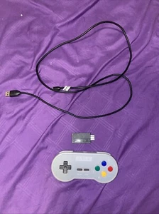 8BitDo SN30 2.4g Wireless Gamepad SNES/SFC Classic Famicom Edition DISCONTINUED - Picture 1 of 4