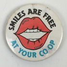 VINTAGE PIN BADGE CO-OP SUPERMARKET Smiles Are Free at Your Co-Op 70s 36mm (#Z1)