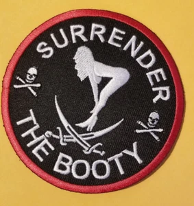 Parche bordado Surrender The Booty aprox 3,5" humor adulto planchar o coser - Imagen 1 de 2