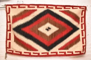ATQ LARGE Tappeto Navajo Tessuto Nativi Americani Indiani Occhi Abbagliante 59x37 Vintage Weave - Foto 1 di 15