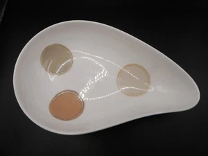 Plato Noritake Ambience con forma de lágrima pequeña Mocha Java - Imagen 1 de 9