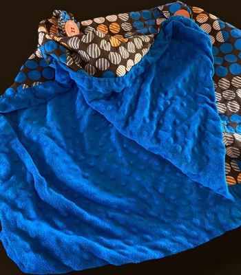 Cubierta de asiento de coche toldo/asiento de coche color azul y naranja lunares. Extra Suave Foto 1 de 3