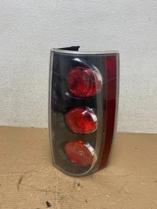2007-2014 GMC Yukon Denali Right Passenger RH Side Tail Light OEM R0384 DW - Picture 1 of 15