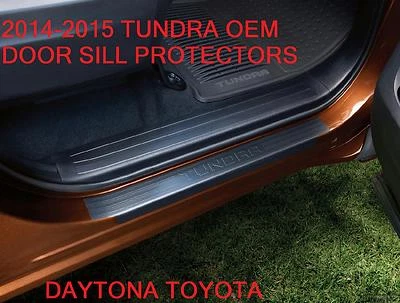 PROTECTORES DE UMBRAL DE PUERTA DE CABINA REGULAR ORIGINALES TOYOTA OEM 2014-2017 TOYOTA TUNDRA Foto 1 de 2