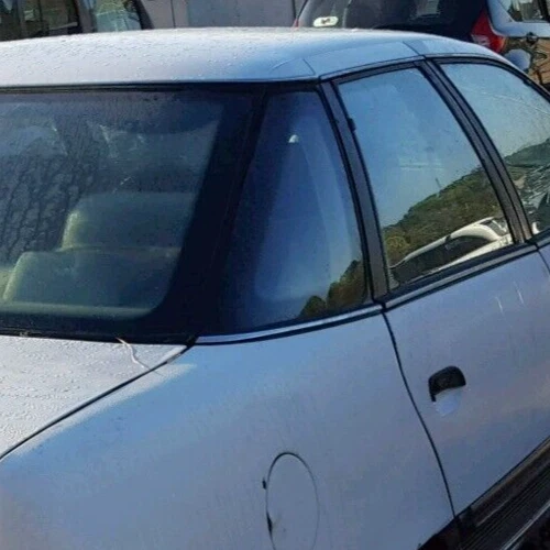 Mercury Sable,1986 年,1987 年,1988 年,1990 年,1991 年,右后方四分之一玻璃 — 第 1/4 张图片