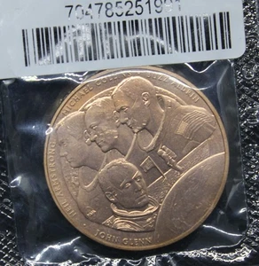Apollo 11 Medallion US Mint "We Came in Peace" in package - Picture 1 of 2