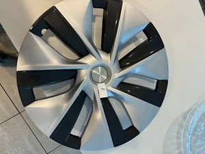 Tesla Model Y MY Gemini Wheel Cover Hubcap 19" 1044235-00-D OEM- 4 items - Picture 1 of 6