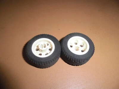 Lego 2x Technic Rad Felge 24x14 weiß 2994 Reifen 30.4x14 schwarz 6578 ew32 - Bild 1 von 2