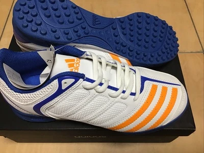 Adidas Howzat  JR V Cricket Shoes Size 3 New - Image 1 of 3