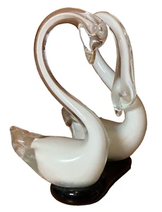 Elegant Art Glass Double Swans Figurine White & Clear Green Base 7-1/2" Tall - Bild 1 von 6
