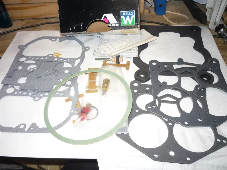1973 1974 Chevrolet & Corvette 4bbl carburetor kit - Image 1 of 1