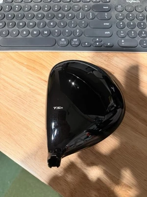 Titleist TSR2 9.0 Driver Head Only Golf Club - right handed - Image 1 of 4