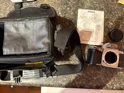 Nikon N65 35mm SLR Film Camera Body Only With Bag No lens - Image 1 of 4