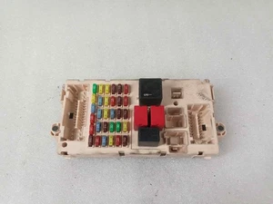 46558758 caja de relés fusibles para ALFA ROMEO 147 (190) 1.6 TS 105 517940 - Picture 1 of 7