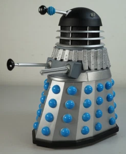 Doctor Who Dalek Emperor's Guard Dalek Silver Classic Evil of the 5” Figure NEW - Picture 1 of 9